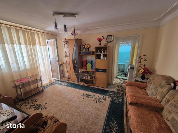 Apartament cu 3 camere în Viziru 1