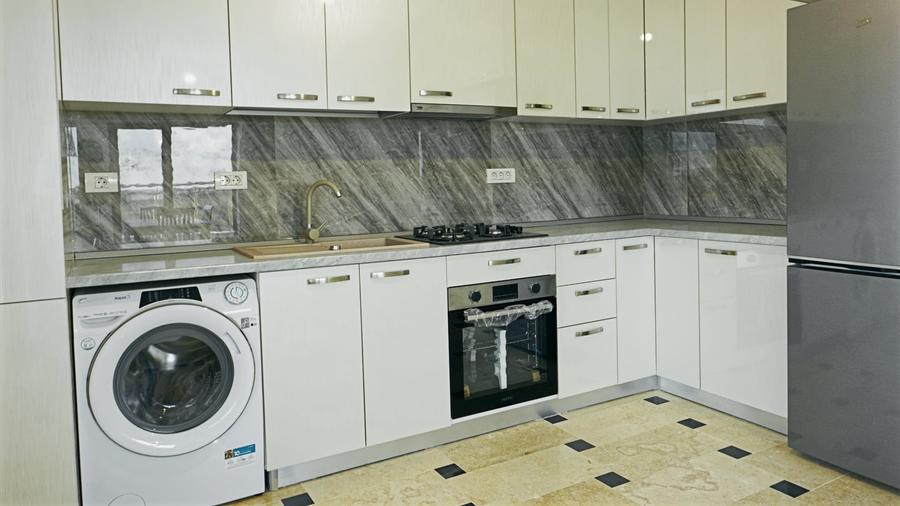 Penthouse cu 4 camere decomandat în Mamaia-Sat