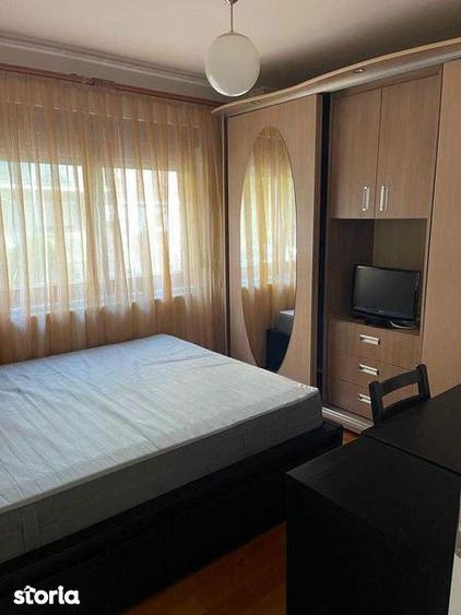 Apartament cu 3 camere în Polivalentă