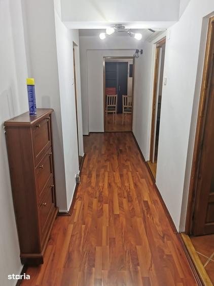 Apartament cu 4 camere decomandat în Exterior Vest