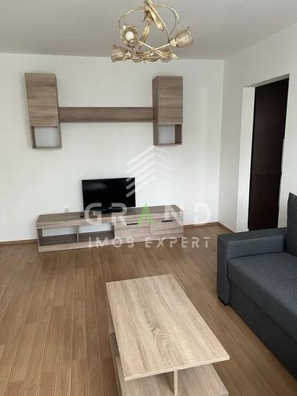 Apartament cu 3 camere semidecomandat, mobilat în Mănăștur