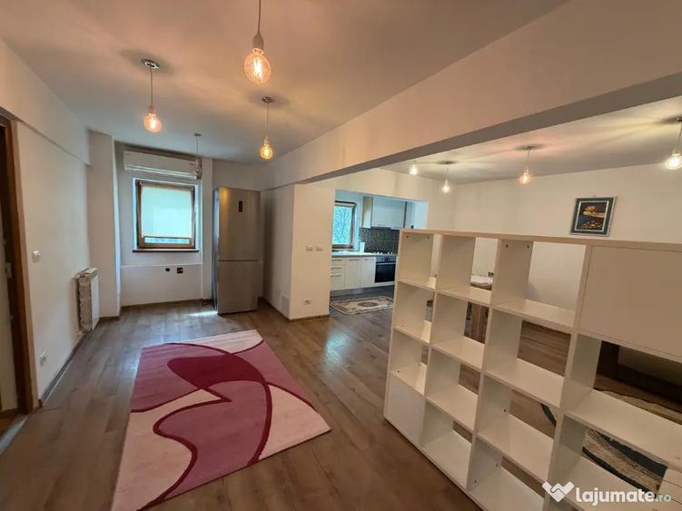 Apartament cu 2 camere decomandat în Piața Nouă