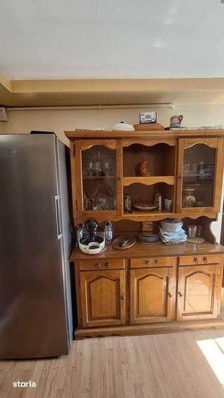 Apartament cu 3 camere decomandat în Steaua
