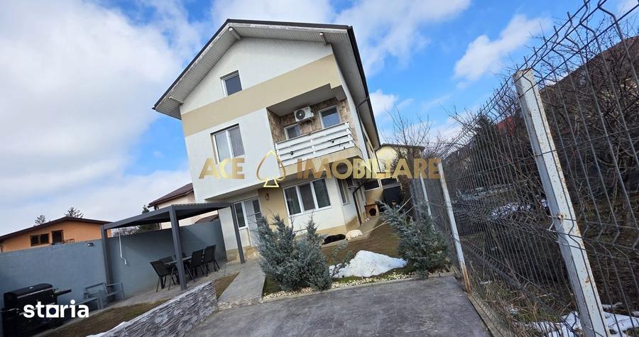 Casă cu 4 camere cu Teren 250 Mp în Central