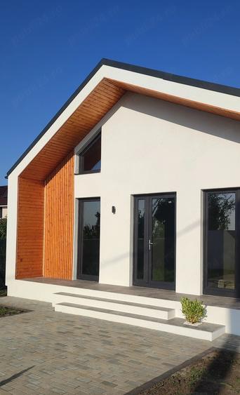 Casă cu Teren 490 Mp în Central