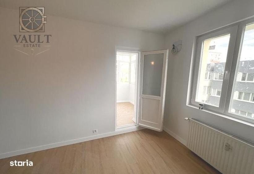 Apartament cu 3 camere decomandat în Dristor