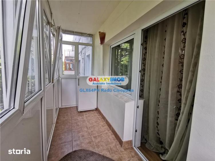 Apartament cu 2 camere semidecomandat în Enachiță Văcărescu