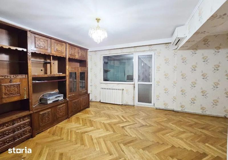 3 camere, Centru, 923 EUR/mp, etaj 4 - 3