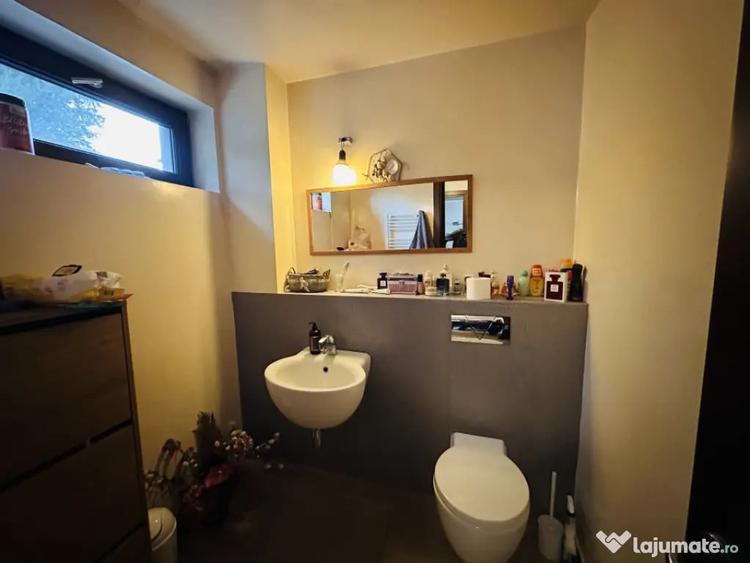 Casă cu 5 camere cu Teren 330 Mp în Chiajna
