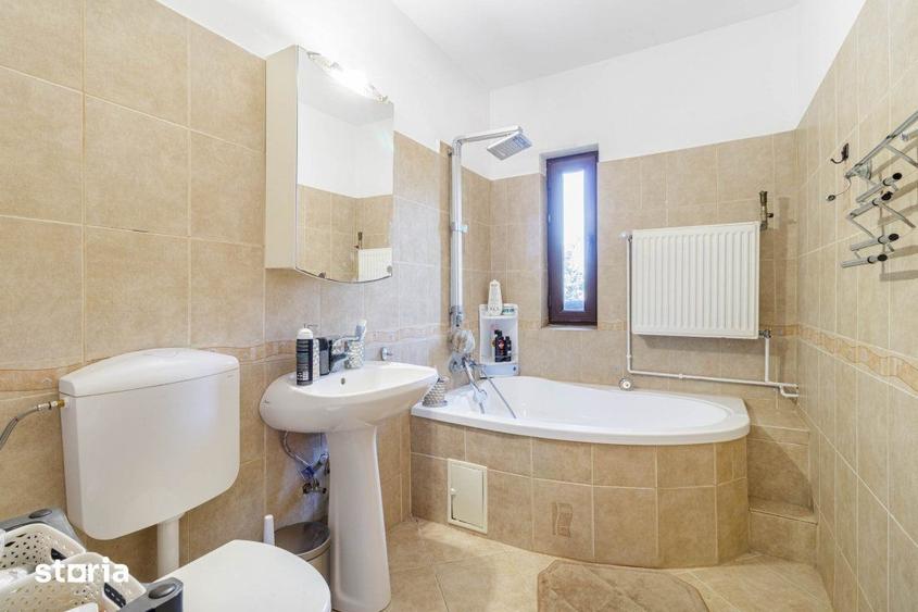 Apartament cu 3 camere în Adunații-Copăceni