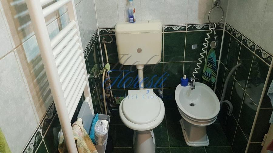 Casă individuală cu 2 camere cu Canalizare în Dâmbul Rotund