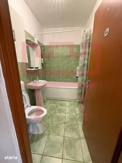 Apartament cu 3 camere decomandat în Dâmbul Rotund