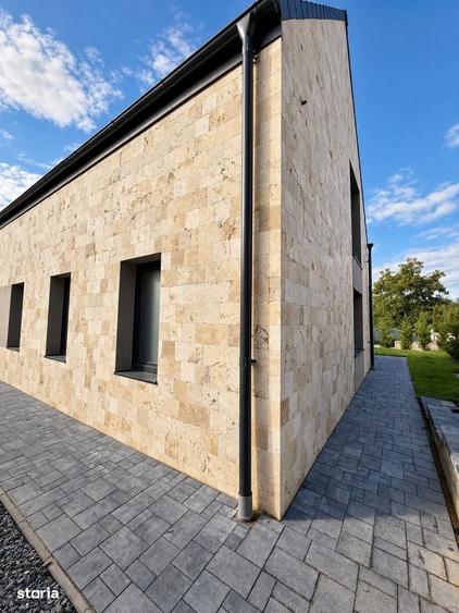 Casa individuala 6 camere, 5 bai, terasa la etaj, curte, P+ET+POD - 12