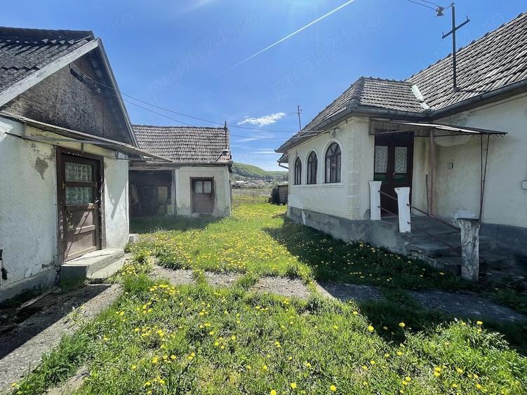 Casă cu Teren 957 Mp în Bobâlna