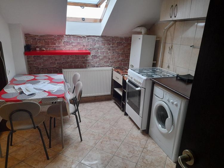 Apartament cu 2 camere decomandat în Exterior Vest