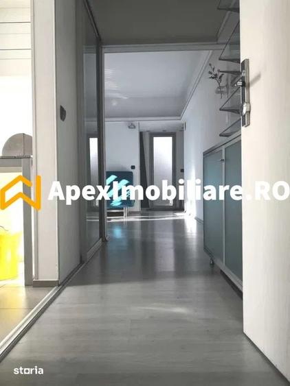 Apartament cu 3 camere decomandat în Gara de Nord