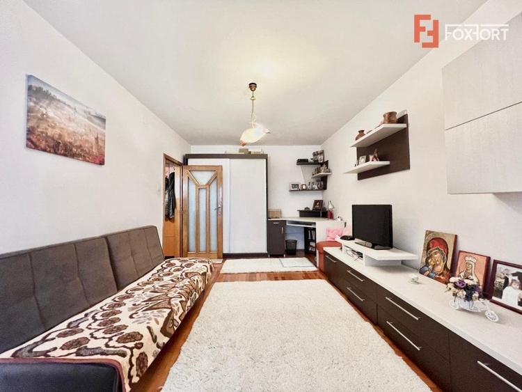 Apartament cu 3 camere decomandat, mobilat în Fabric