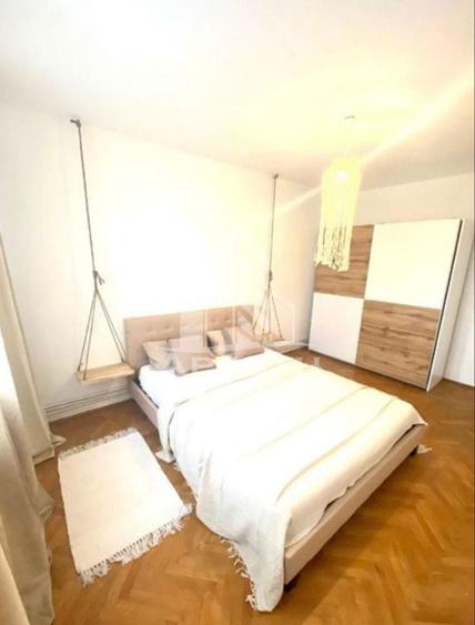Apartament cu 4 camere decomandat, mobilat în Spitalul Județean