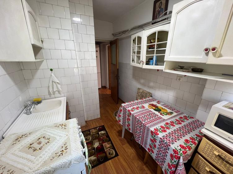 Apartament cu 3 camere, mobilat în Gară