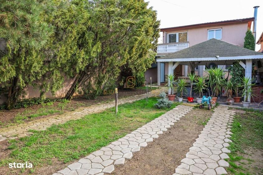 Casă cu 4 camere în Dudu