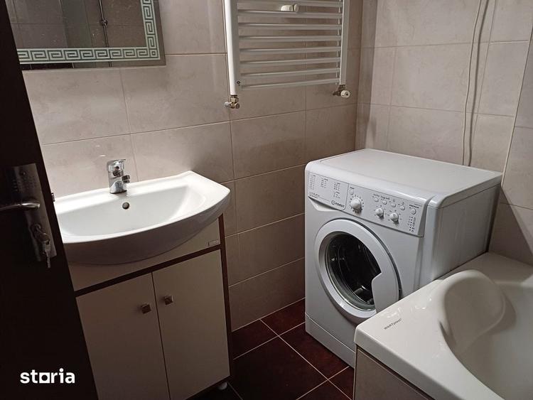 Garsonieră decomandată în Traian