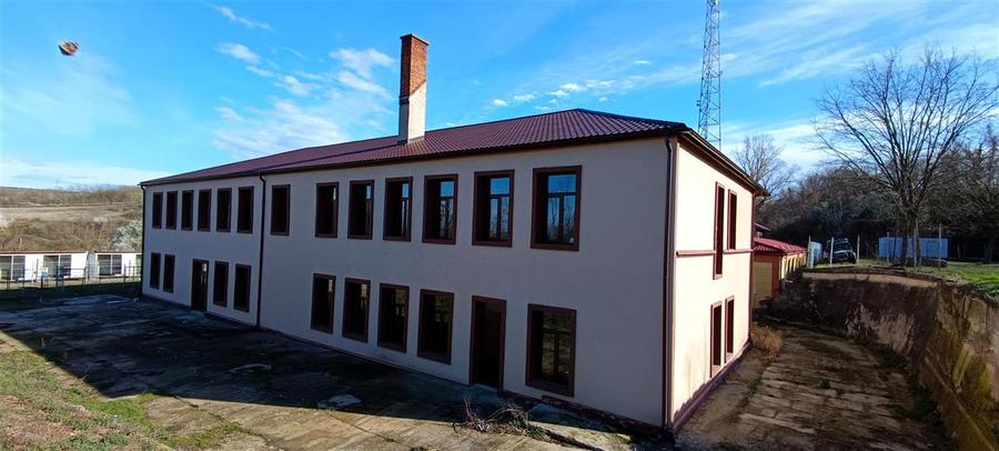 Spațiu comercial, de 510 mp, în Zlatița