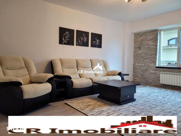 Apartament cu 4 camere decomandat, mobilat în Decebal