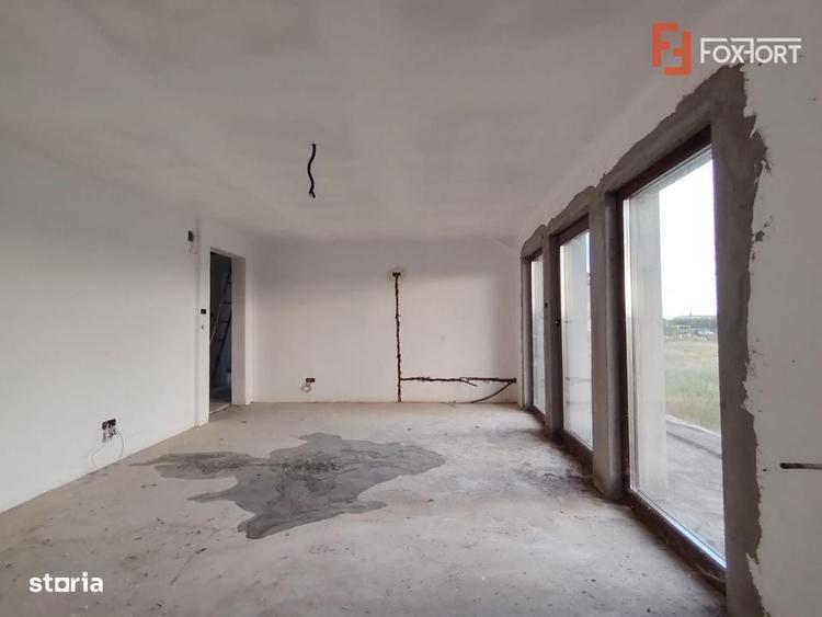 Casă cu 4 camere în Sânandrei