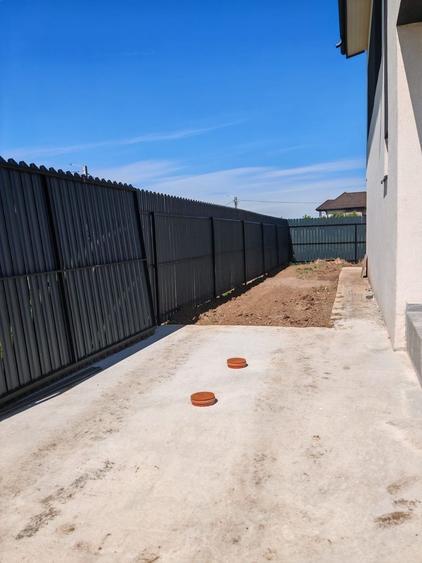 Casă individuală cu 4 camere cu Canalizare în Berceni