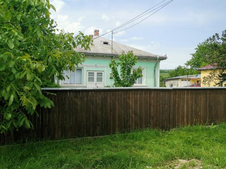 Casă individuală cu 3 camere cu Canalizare în Central