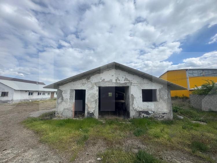 Spațiu comercial, de 4,294 mp, în Periferie