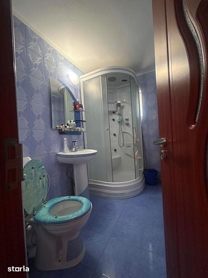 Apartament cu 3 camere decomandat în Exterior Vest
