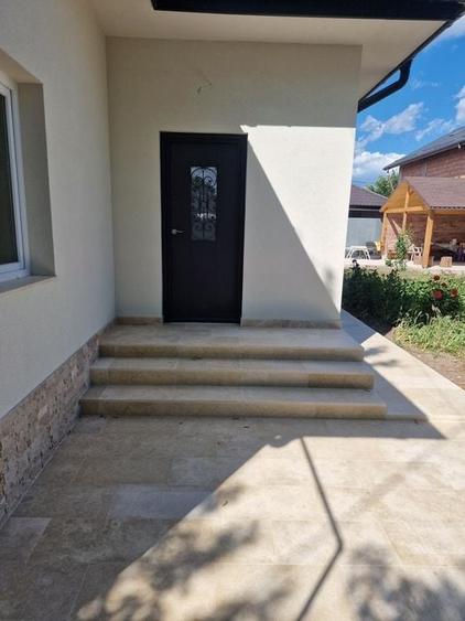 Casă individuală cu 3 camere cu Canalizare în Voluntari
