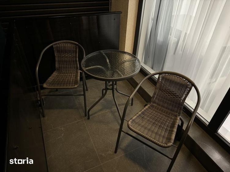 Garsonieră decomandată în Titan
