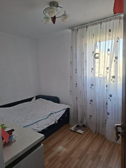 Apartament cu 2 camere semidecomandat în Compozitorilor