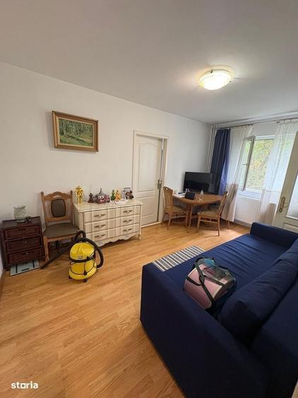 Apartament cu 2 camere nedecomandat în Primăverii