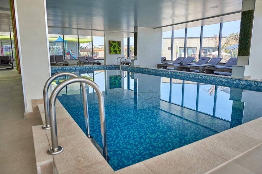 Apartament cu 2 camere decomandat în Mamaia-Sat