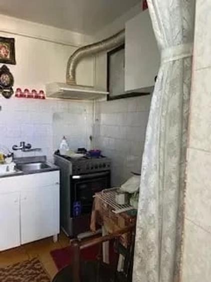 Apartament cu 3 camere decomandat în Buzaului