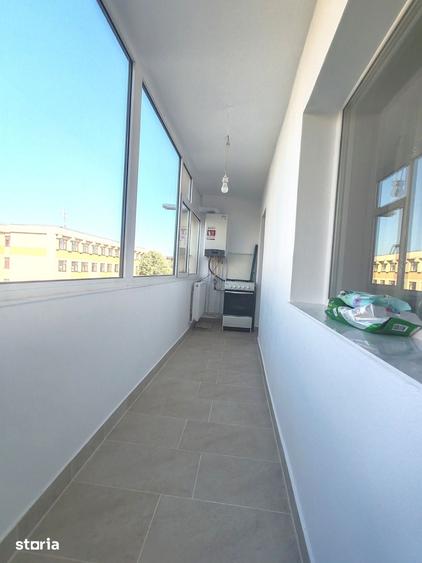 Apartament cu 3 camere decomandat în Găvana
