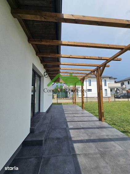 Casă cu 3 camere cu Teren 500 Mp în Central