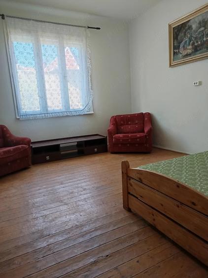 Casă cu 3 camere cu Teren 765 Mp în Grădiște