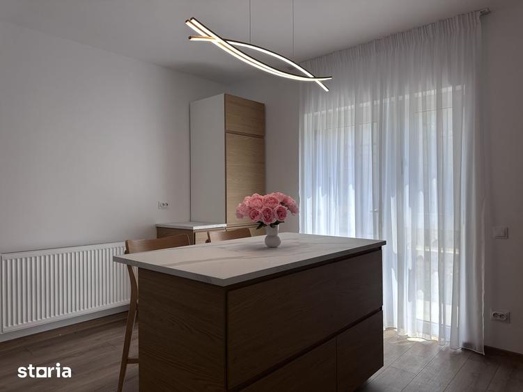 Casă cu 4 camere cu Teren 300 Mp în Ulmi