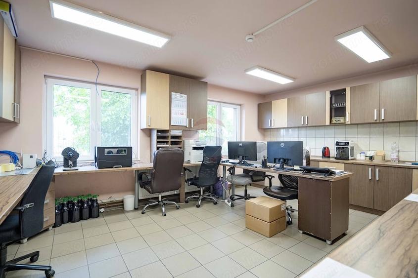 Spațiu comercial, de 3,300 mp, în Sântion