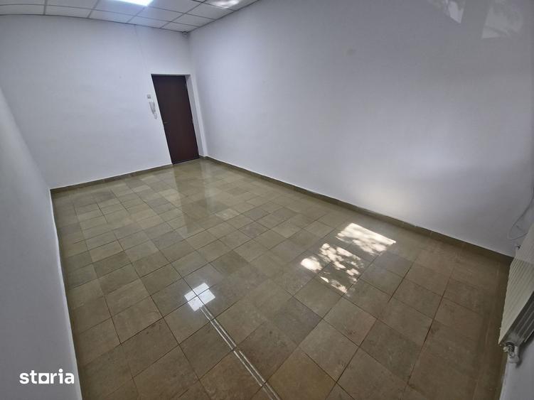 Spațiu comercial, de 22 mp, în Faleza Nord