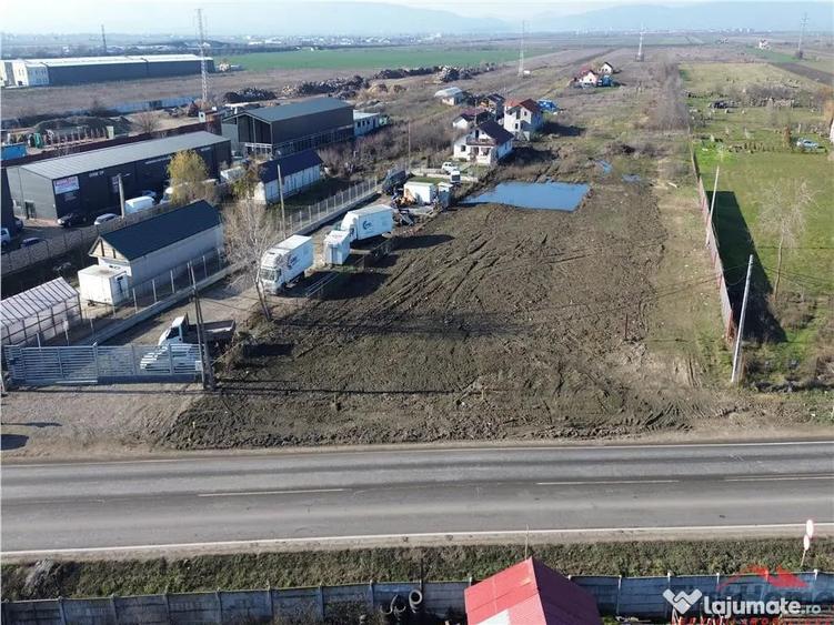 Teren de 11756 mp, în Central