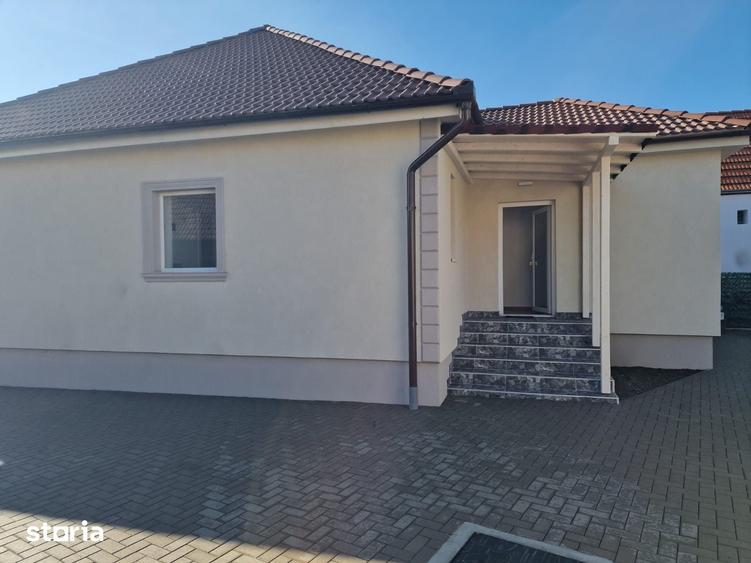 Casă cu 3 camere cu Teren 454 Mp în Calea Poplăcii