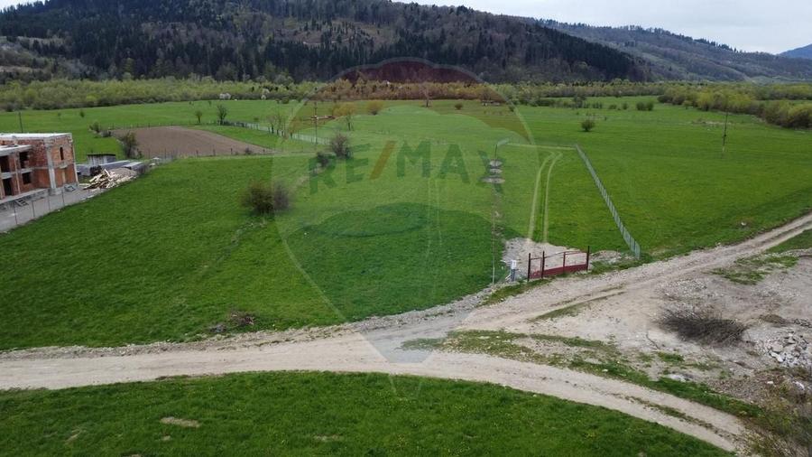 Teren agricol extravilan de 3157 mp, în Exterior Est