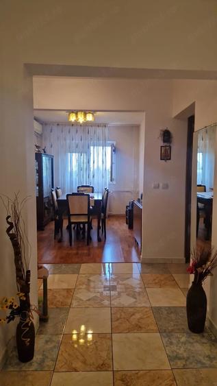 Apartament cu 4 camere decomandat în Brâncoveanu