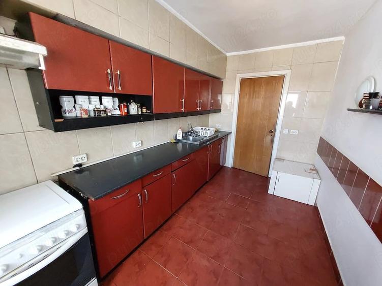 Apartament cu 4 camere decomandat în Ultracentral