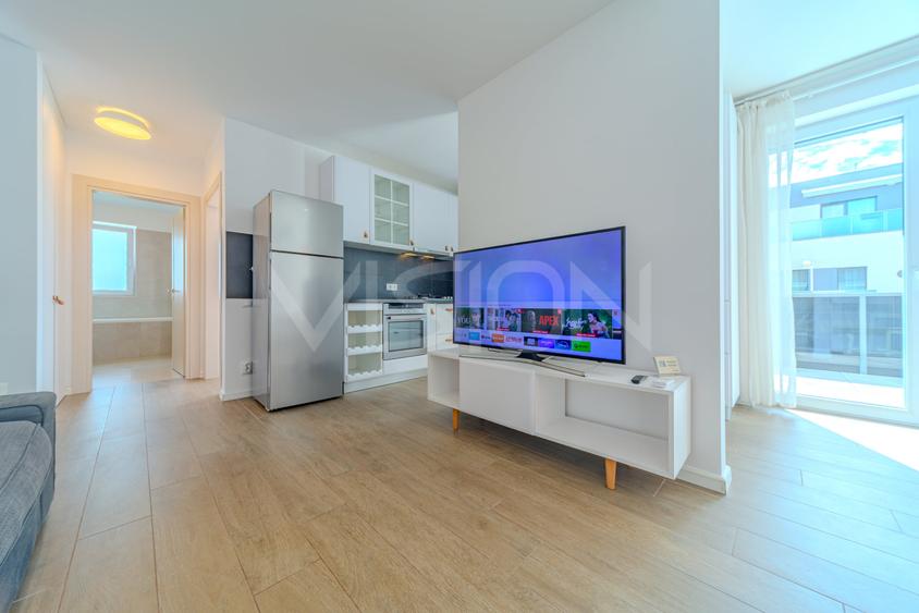 Apartament cu 3 camere semidecomandat în Între Lacuri